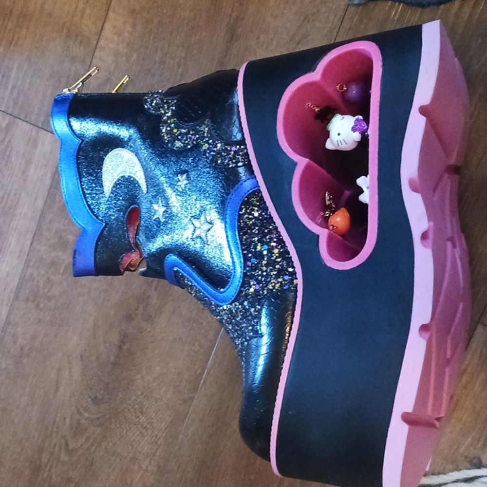 Irregular Choice Hello Kitty Cavern Platform Boots Size 39/8.5 - Picture 12 of 16
